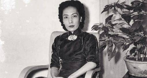 上海滩大佬杜月笙去世后,孟小冬孤身一人,在香港是如何谋生的?