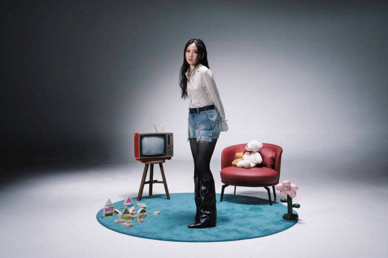 jasmine甄济如最新单曲《forever 19》首唱发布 步入20岁期盼保留