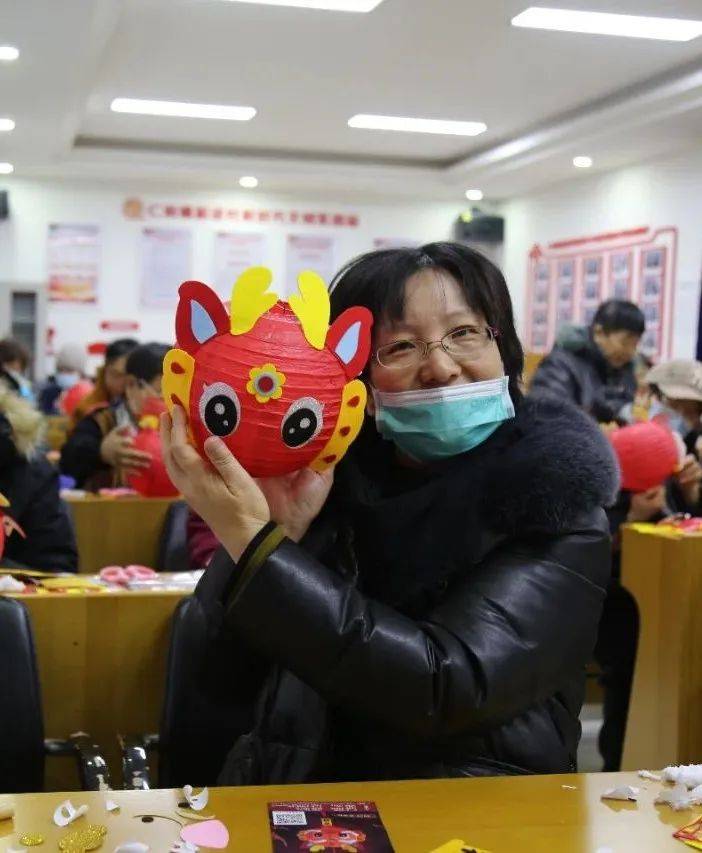 新年快乐新年快乐"花"式迎新年欢度文化年新春佳节到来之际,河南村