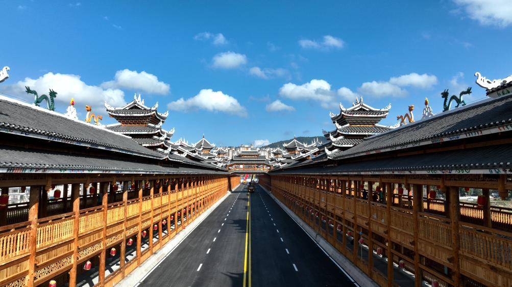 侗族木构建筑营造技艺是第一批国家级非物质文化遗产代表性项目.