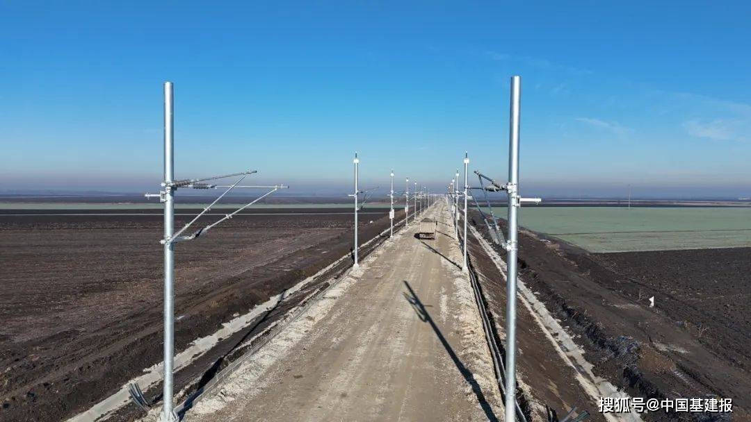 匈塞铁路诺苏段正线首条接触线成功架设_施工_工程_电气化局