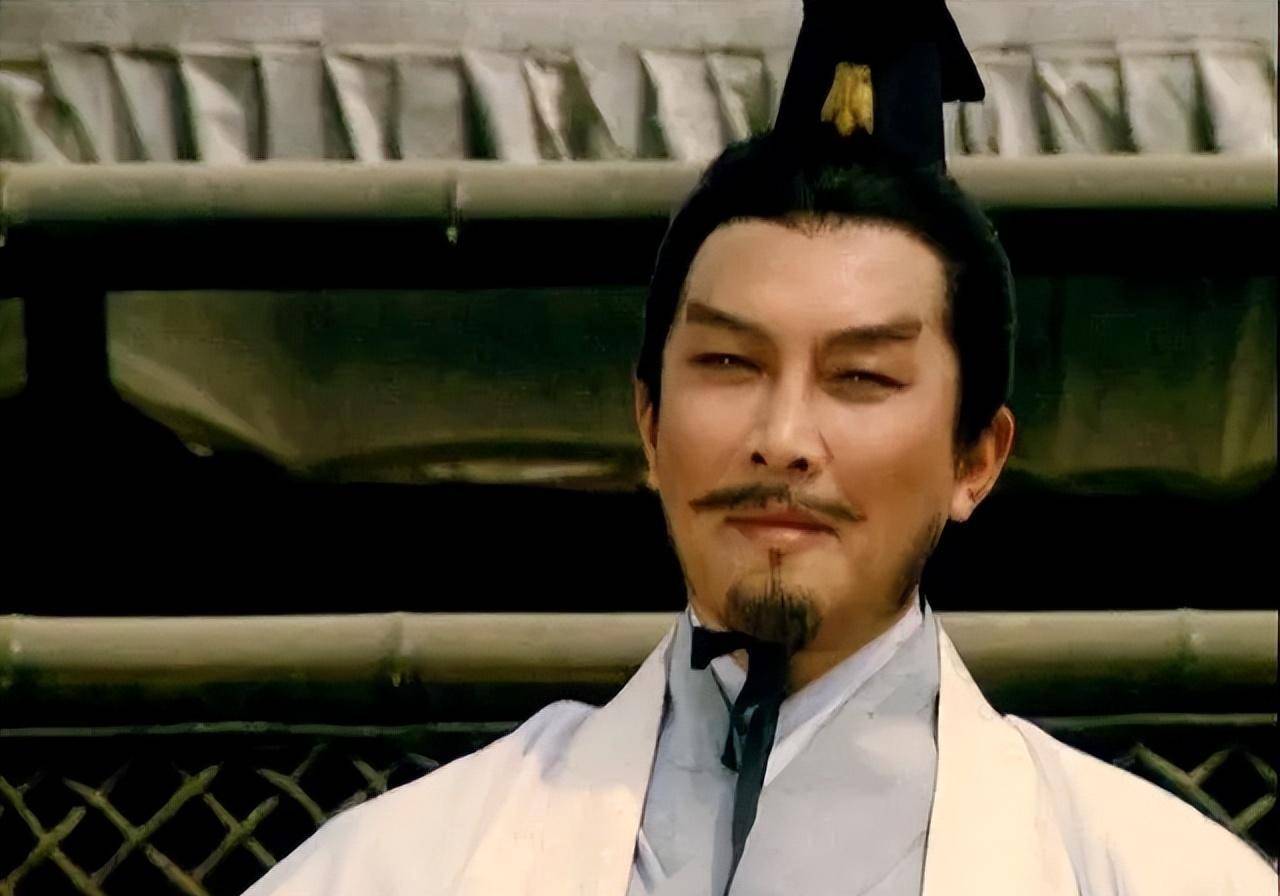 司马昭也十分崇拜诸葛亮,灭蜀后派人学习入蜀诸葛亮的兵法军略,晋朝