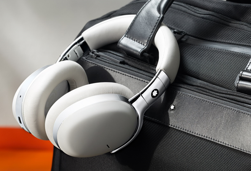 万宝龙无线智能耳机岁序更新,美好常在.