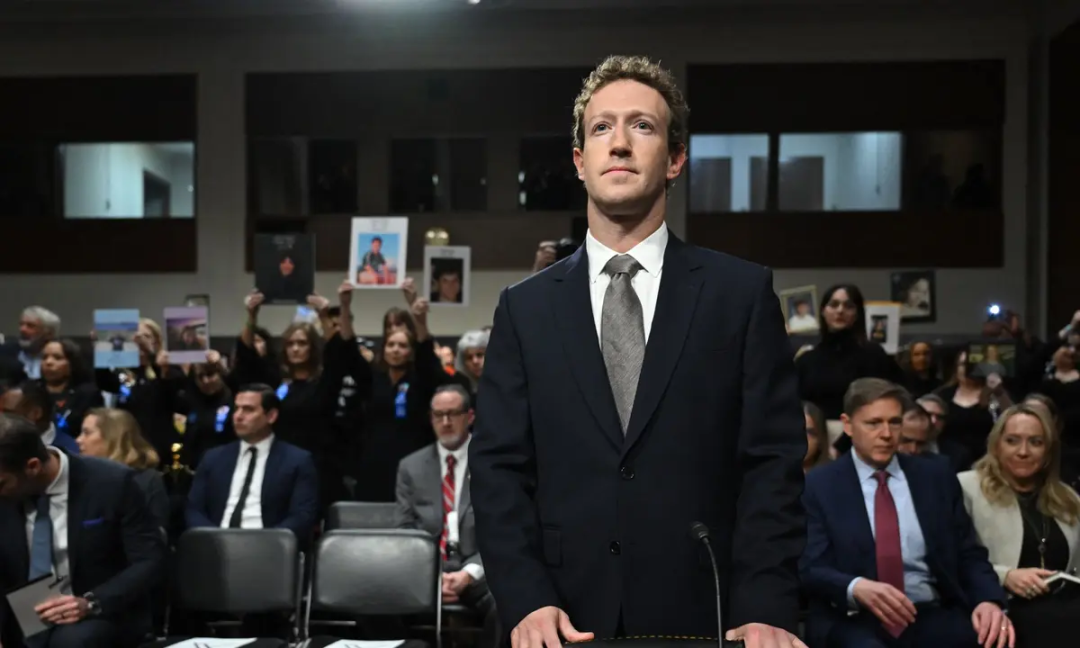 "新硅谷风"穿衣为啥火了_身材_扎克伯格_精英