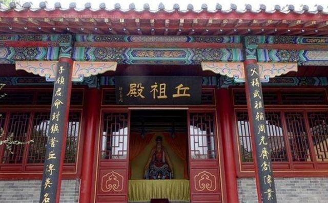 西周初年,姜子牙和齐丁公都在镐京任职,那么是谁在治理齐国?