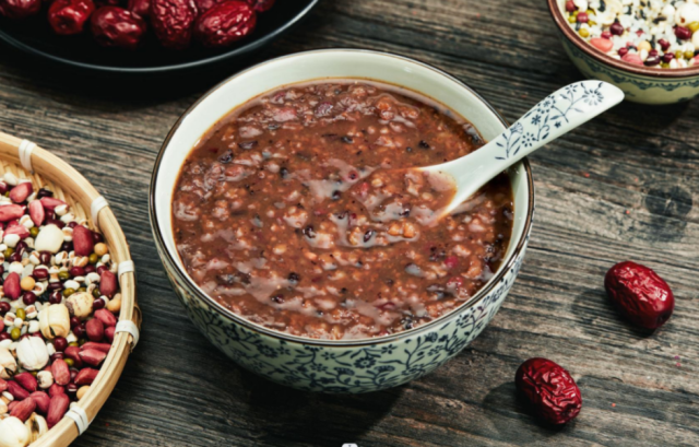 汤泡饭会对胃有伤害呢?