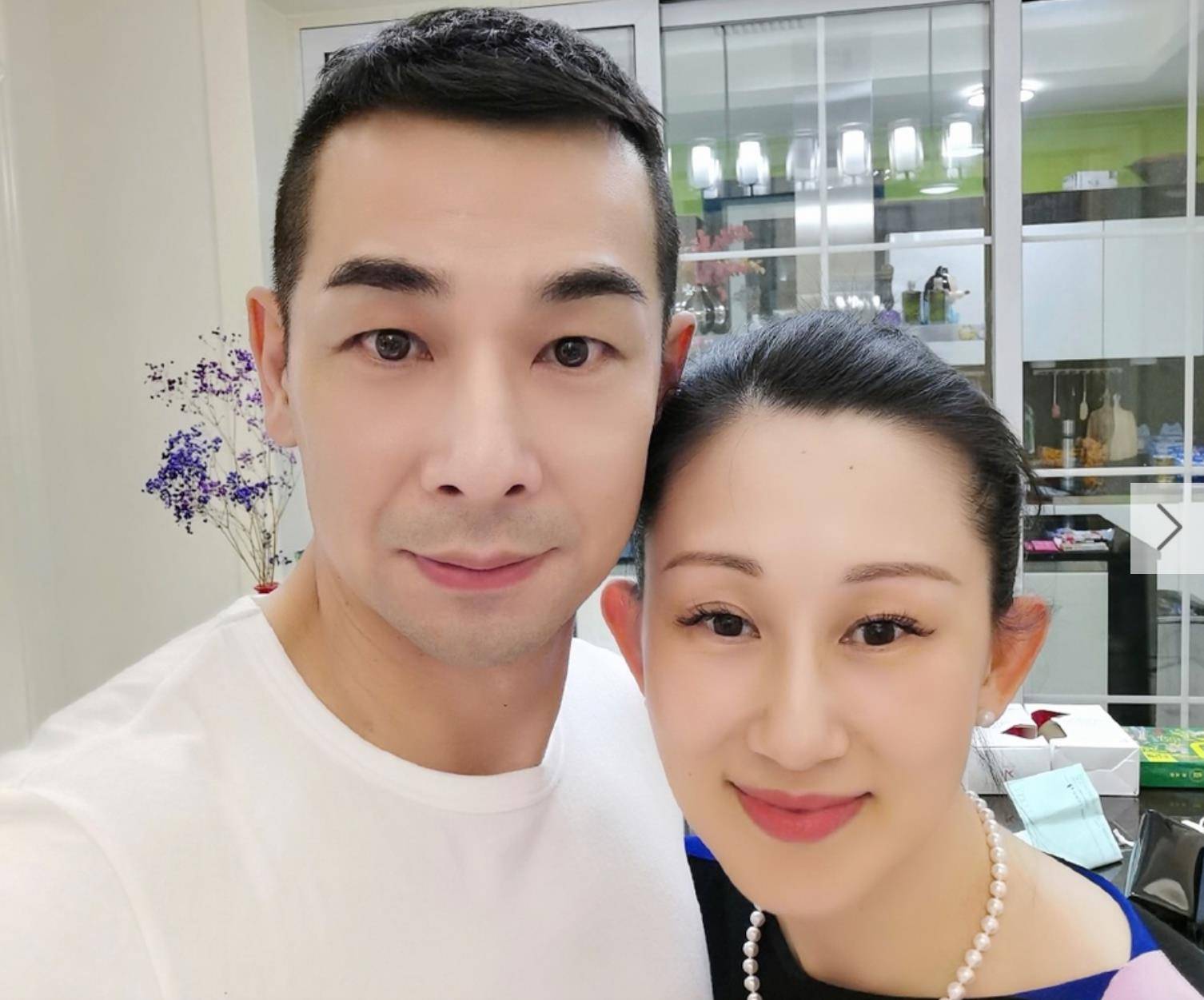 赵文卓:与吴绮莉传绯闻,深爱梅艳芳,却转身娶了小8岁张丹露_训练_朋友