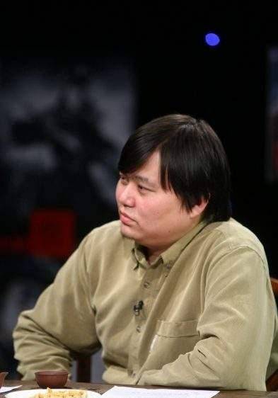 《明朝那些事儿》历时三年方才完结,出版后迅速畅销,卖出千万册,石悦