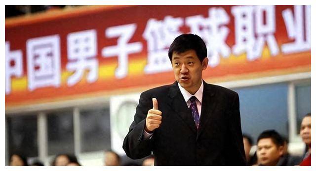 孙军:妻子貌美女主持,女儿多才多艺,正向娱乐圈冲刺!_篮球_吉林_生涯