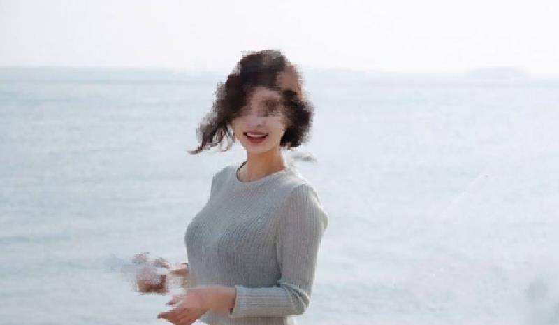 这是一个充满着痛苦和悲剧的婚姻故事,让我们以"张丽"和"王俊"为化名