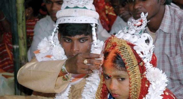 印度童婚制:女孩7岁嫁人,为何国家不禁止这一陋习?_中国_婚姻_法律