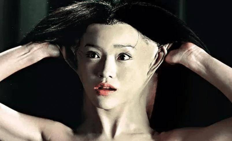 国家博物馆一幅女鬼图,放大后看她在干嘛?