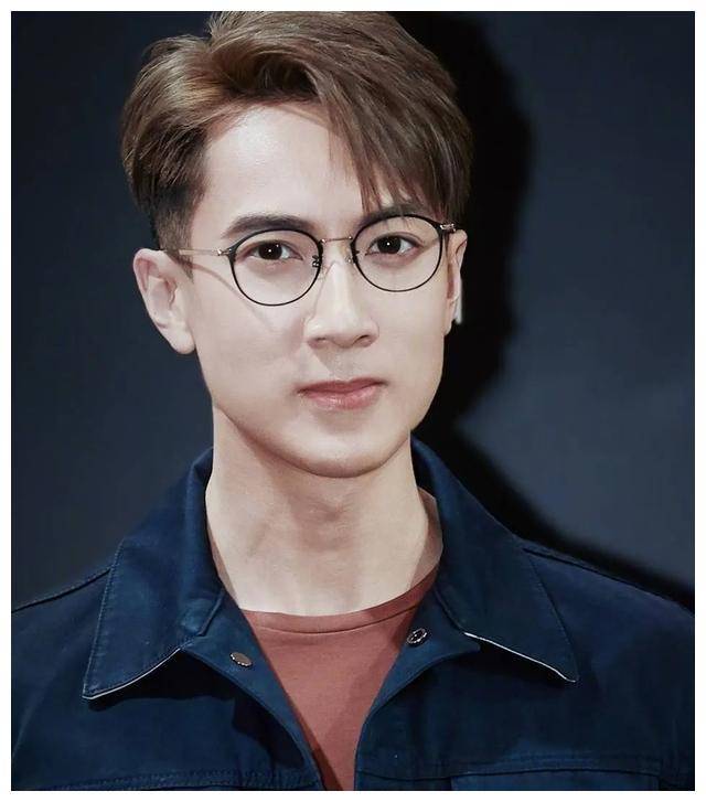 男人的担当,吴尊争议回应:默契让家庭爱更深,更坚固