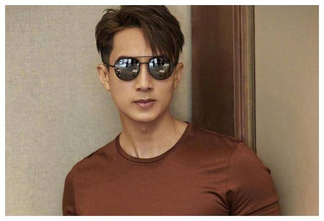 男人的担当,吴尊争议回应:默契让家庭爱更深,更坚固