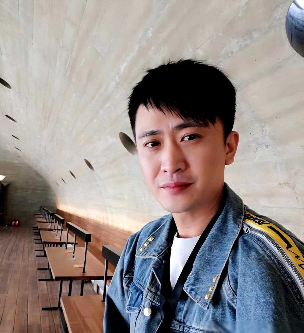 杨帆:抵达沈阳为主持分会场春晚做准备,老同事张蕾第一时间道贺_社会