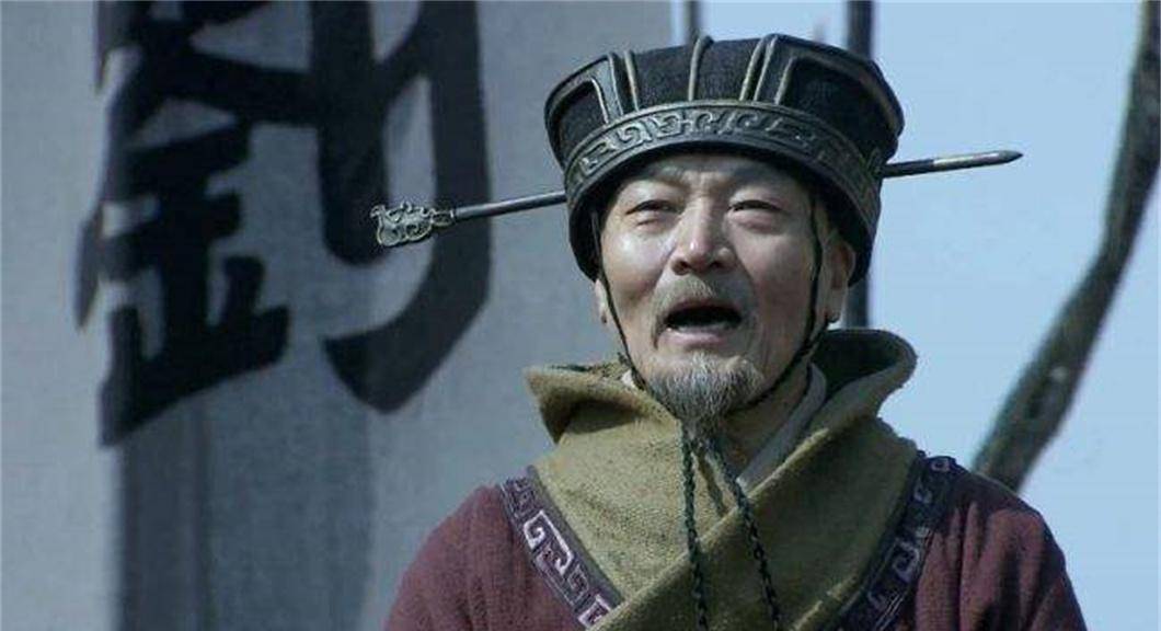 三方押宝同时交好,保40年富贵,所谓流水的老板,铁打的士族_士燮_孙权