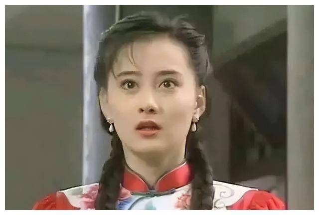 白吟霜让陈德容火遍两岸三地,紧接着出场的杜芊芊,紫菱,铁心兰各个都