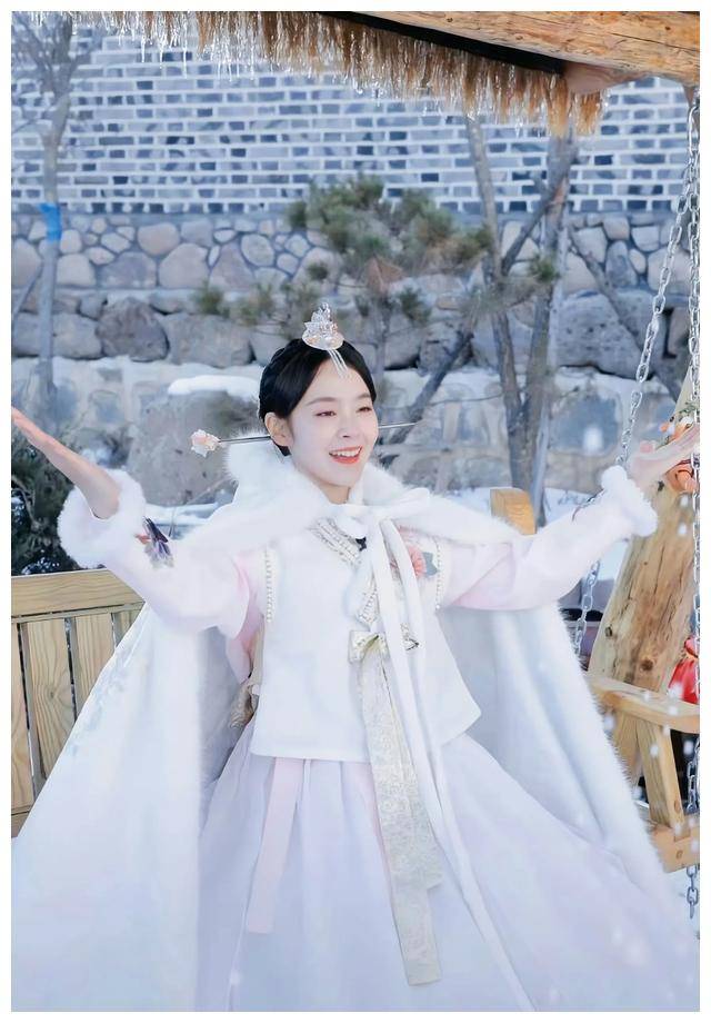 张佳宁朝鲜族服饰引热议,官媒发文力挺_文化