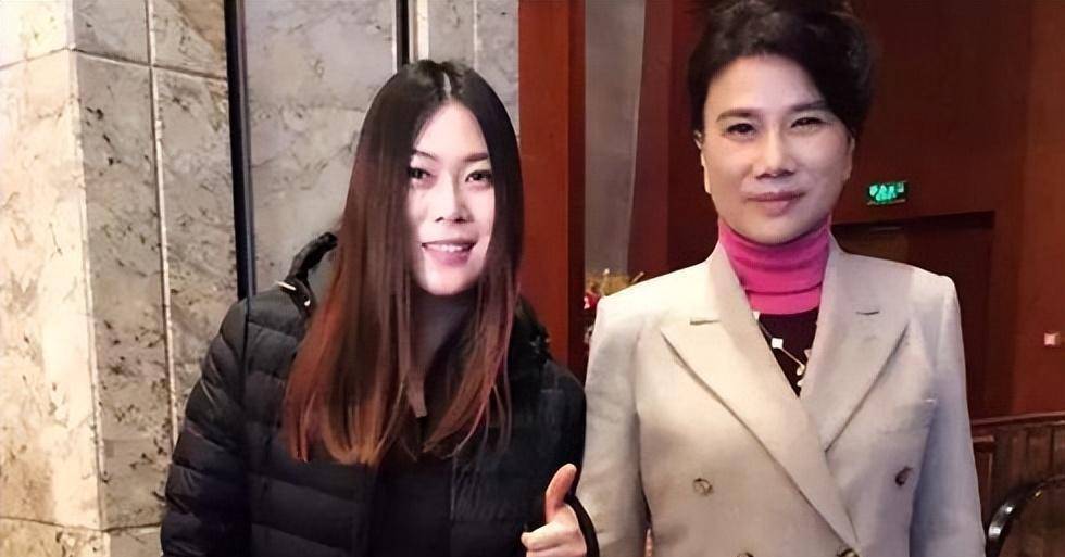 16年前,那个在北京地下道里唱歌的西单女孩任月丽,样?