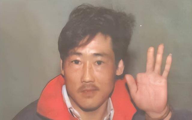 80年代"座山雕":要学张作霖,立帮派,和6个女人同生活