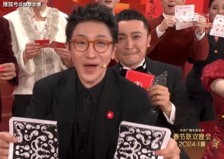 尽管尼格买提的失误给魔术表演带来了一点小瑕疵,但观众们并没有因此