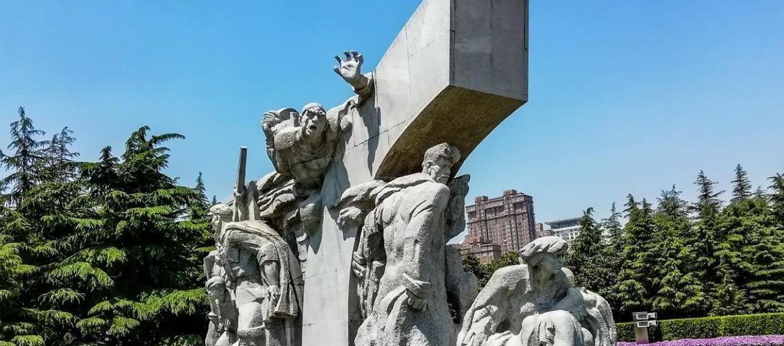 山东九旬老人牛余庆,为无名英雄守墓74年,终于等到