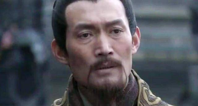 自弃"帝位",甘做敌国奴仆35年,却因弄巧成拙而发狂的