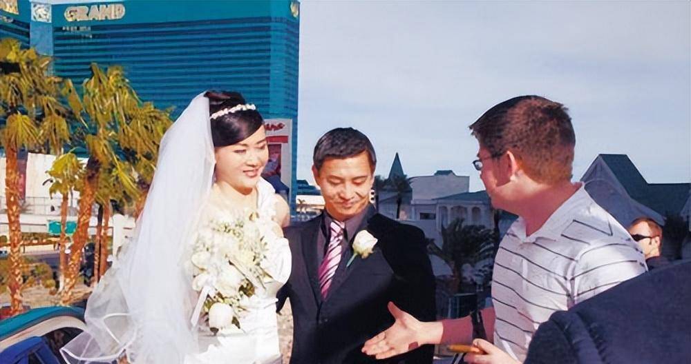 二婚嫁给世界冠军,如今生活怎样_李大双_王小列_婚姻