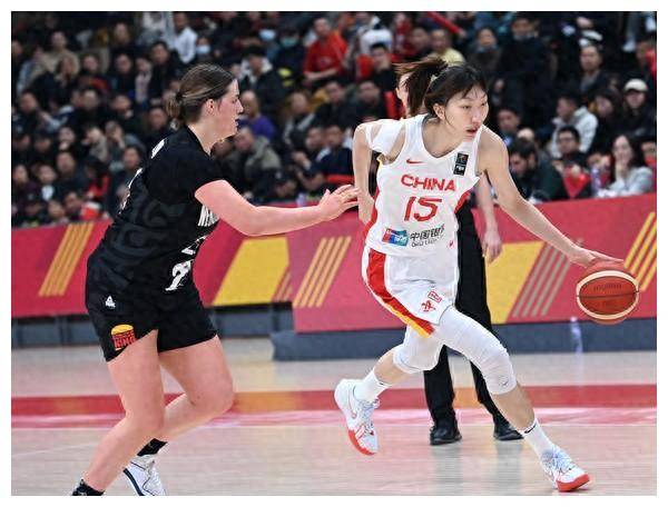中国女篮奥预赛展示实力，郑薇主帅欲出人头地，挑战她们的是？