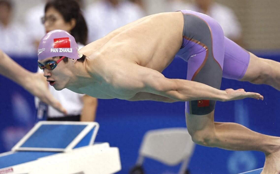 中国游泳新星潘展乐打破男子100米自由泳世界纪录 闪耀多哈世锦赛