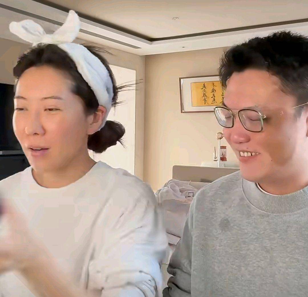 王中军儿子王夫也,脸上有胎记,没有父亲帅!_兄弟_电影_富二代