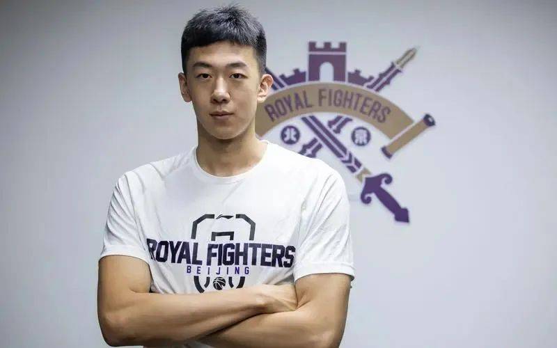 杜锋忍痛割爱,或签下2米08国字号前锋_王少杰_北控_1