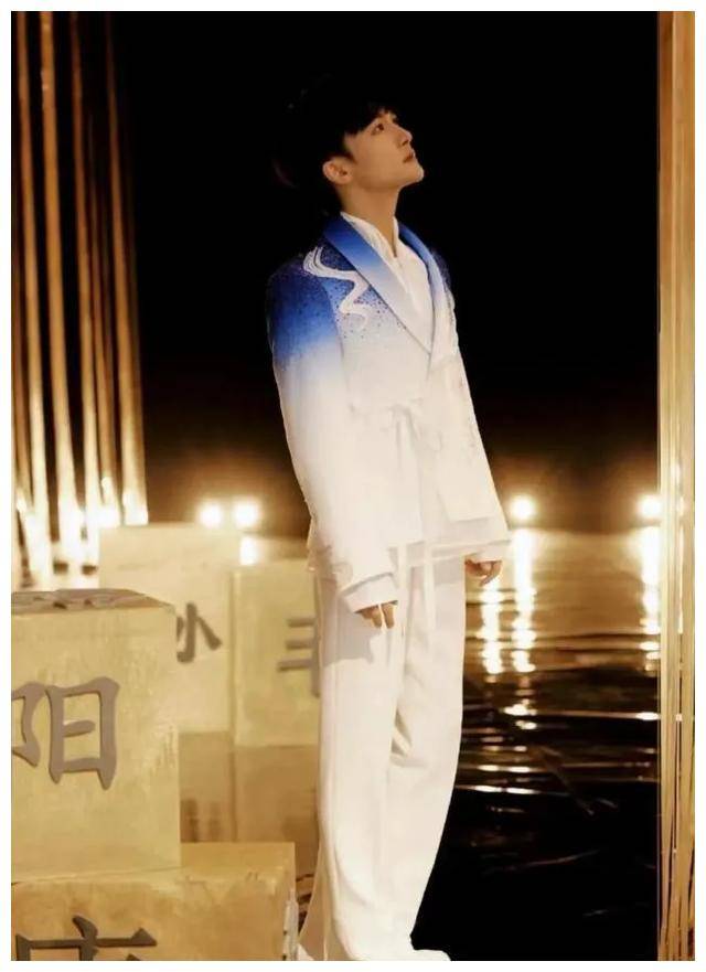 周深河南春晚,古今情绪交融_表演_情感_歌声