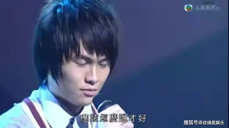 2010年,胡鸿钧获得tvb歌唱选秀节目《超级巨声2》亚军,并签约无线电视