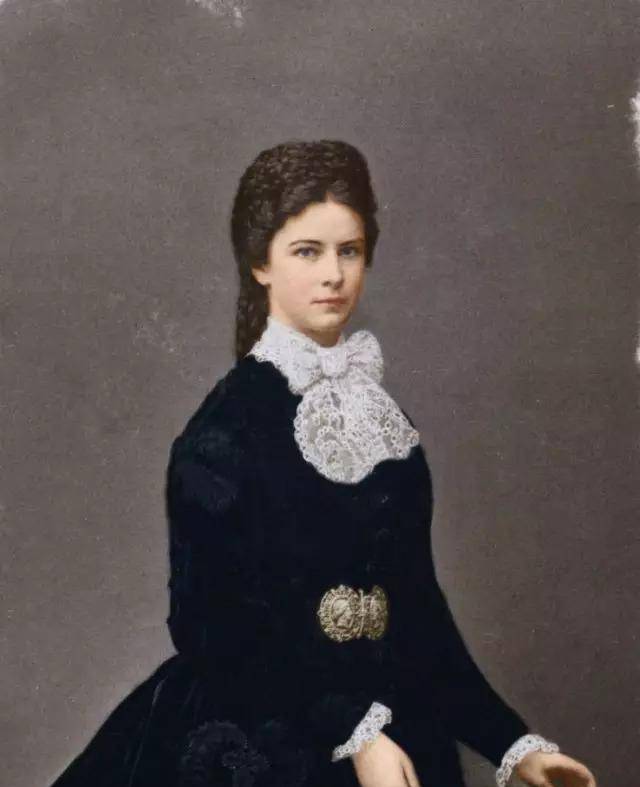 "欧洲第一美人",命中注定是个悲剧,这里的爱情寸草不