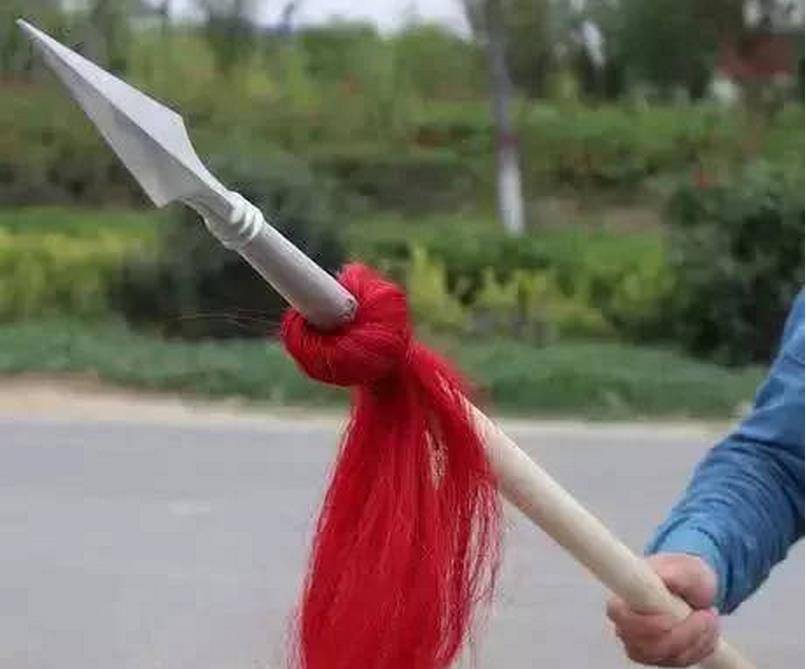 红缨枪前面的那些红缨,作用还有这些,我们却不知道,古人太聪明_长枪