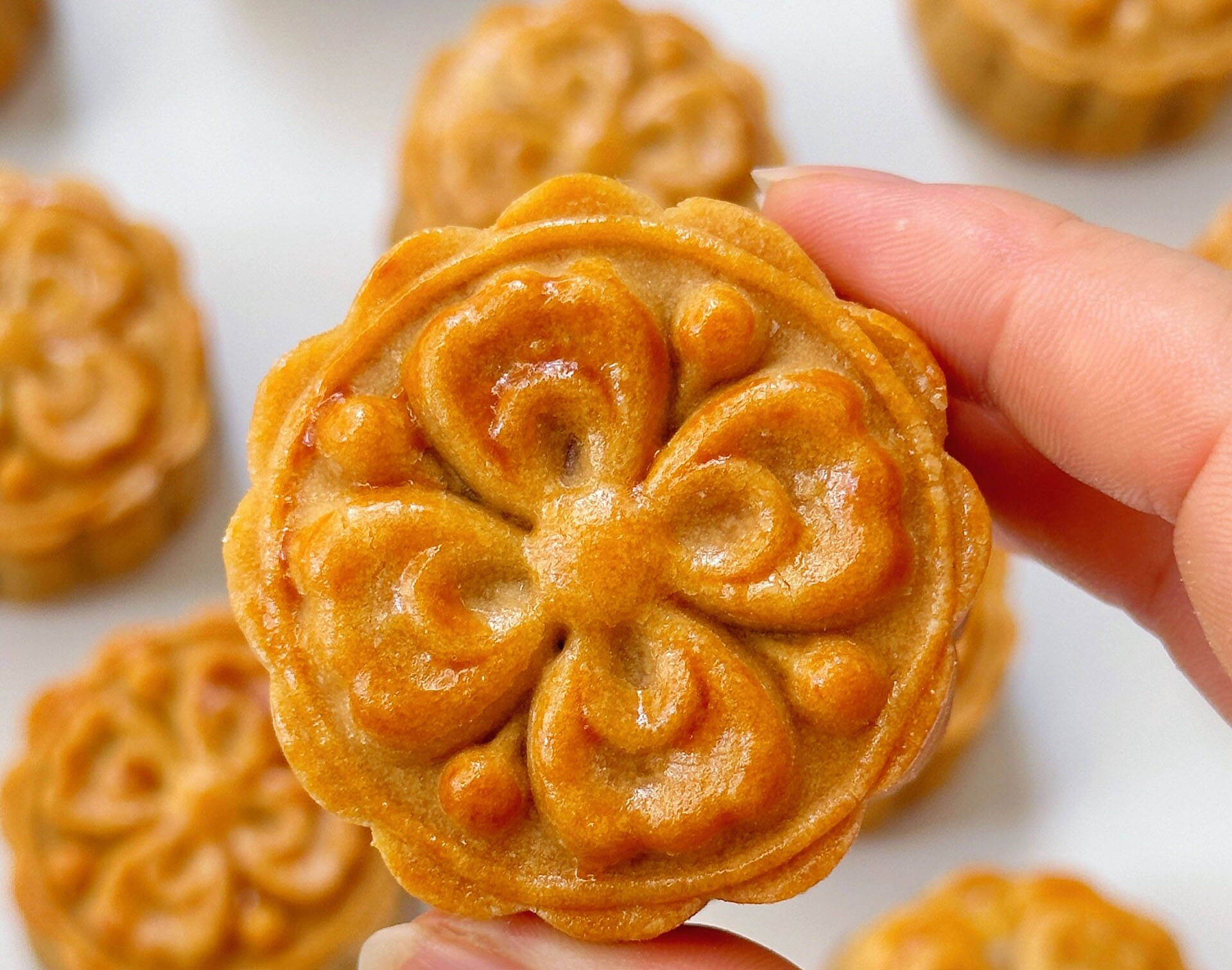 大厨教你自制广式五仁月饼,做法简单,香甜可口,好吃到