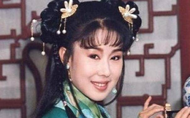 女星疑拒绝"规则",却遭恶意改戏,被逼从高楼跳下摔!