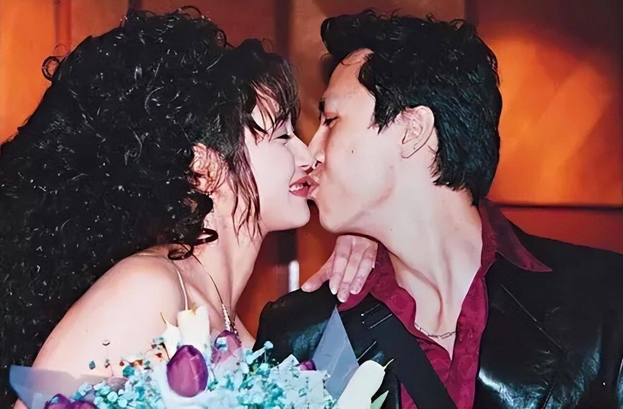 甚至在分手后,面对记者追问是否还会做朋友,她直接表示"没有必要".