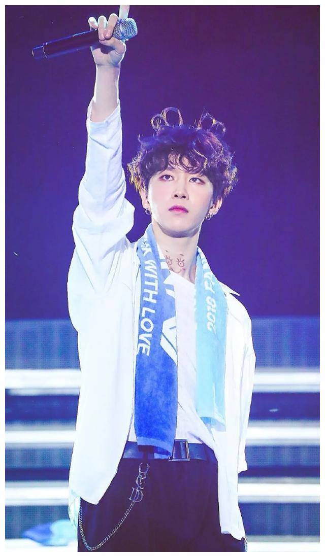 范丞丞:用璀璨之光照亮新生代音乐偶像!_才华_形象_实力