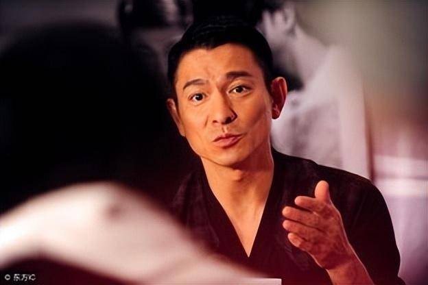 刘德华:一年被广告碰瓷84次,现又"被代言"酸菜,坚决起诉维权_形象