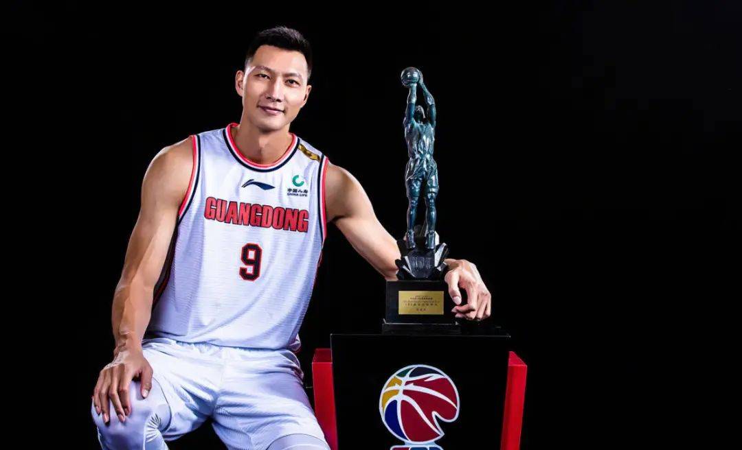 广东男篮作出最新决定,易建联驰援,朱芳雨再出奇招