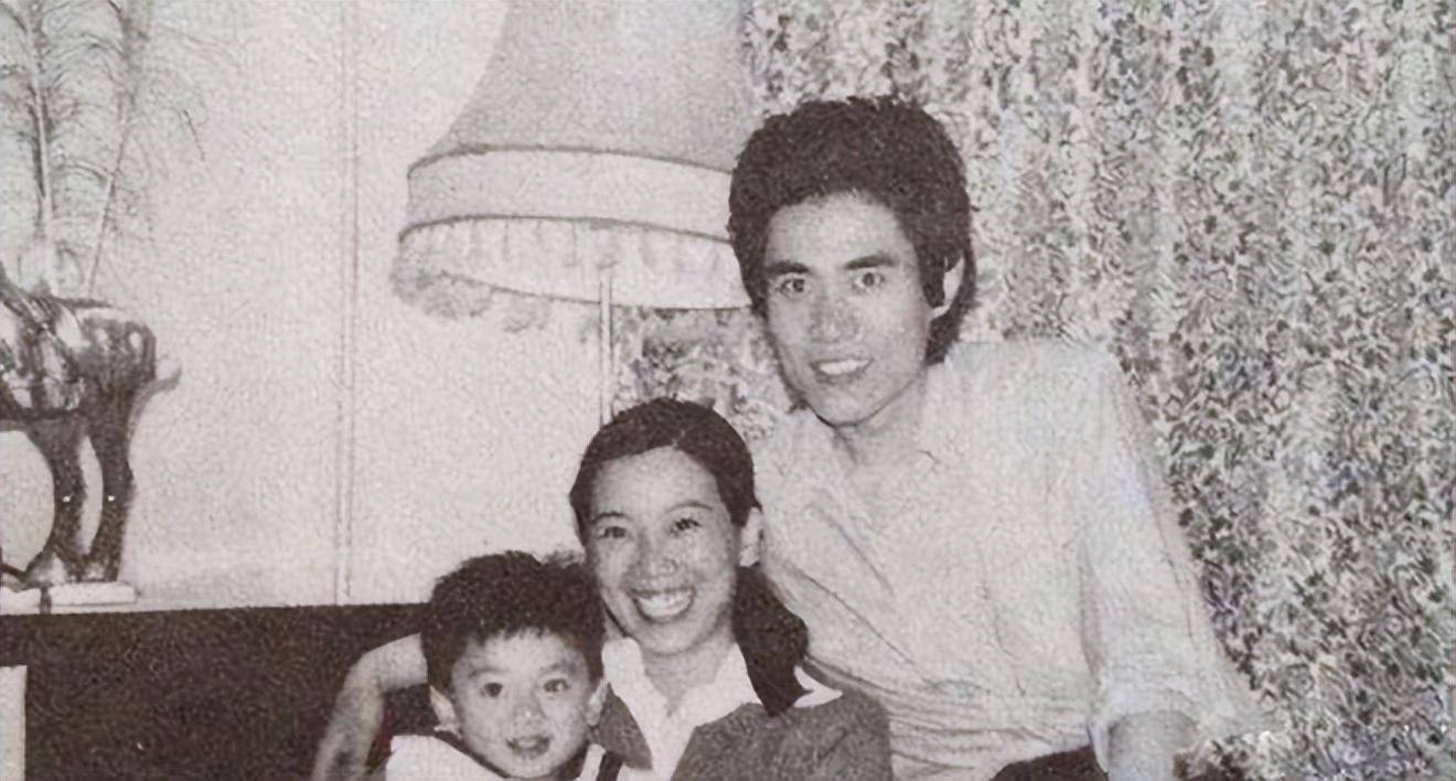 演员陈宝国:娶同学赵奎娥,结婚40年宠妻如宝,成年儿子让他犯愁_爱情