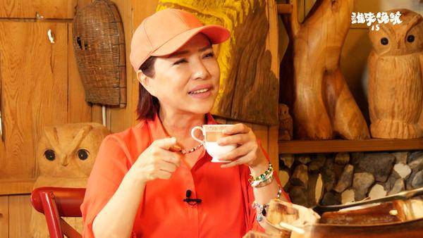 之道转移到孩子身上,提到自己非常期待儿子能赶快结婚让她有孙可抱,还