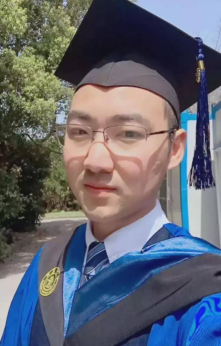 上海交大硕士突发白血病,自愿放弃治疗,临终前留两句