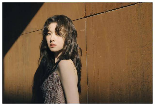 李兰迪力《朝雪录》:谁能成为最大赢家?_角色_才华_演艺