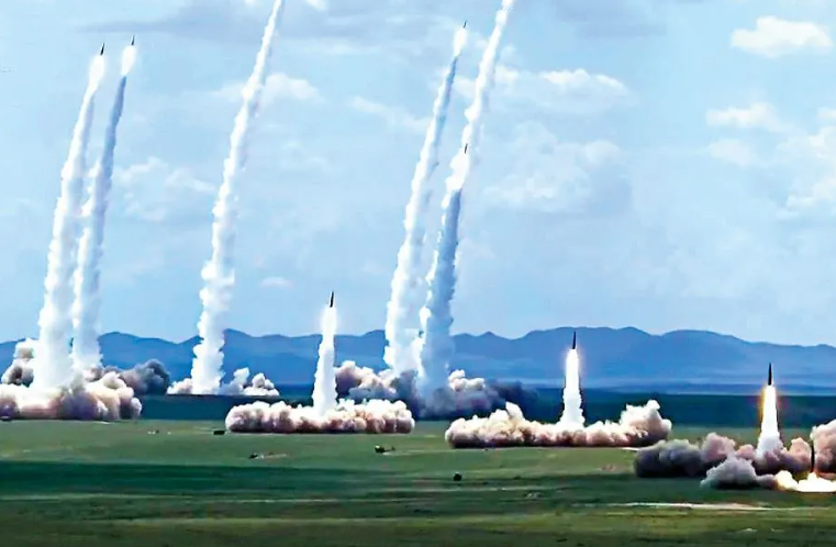 爆发战争,首战使用火箭军,给敌人来个"釜底抽薪"_敌方_部队_陆军