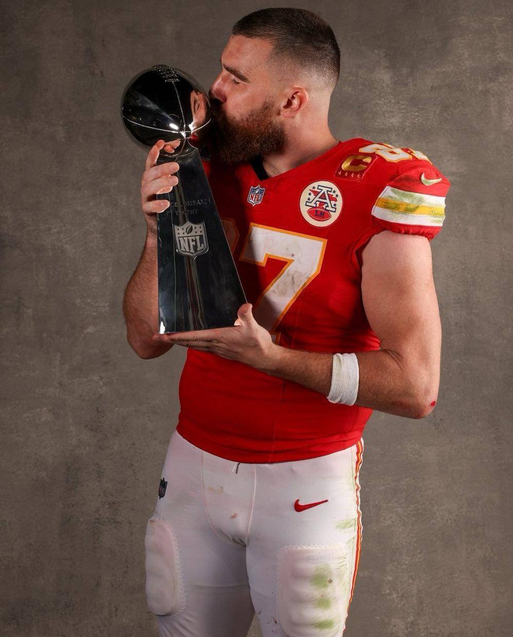 5亿人,与霉霉势均力敌,顶峰相见_特拉维斯_活动_男友