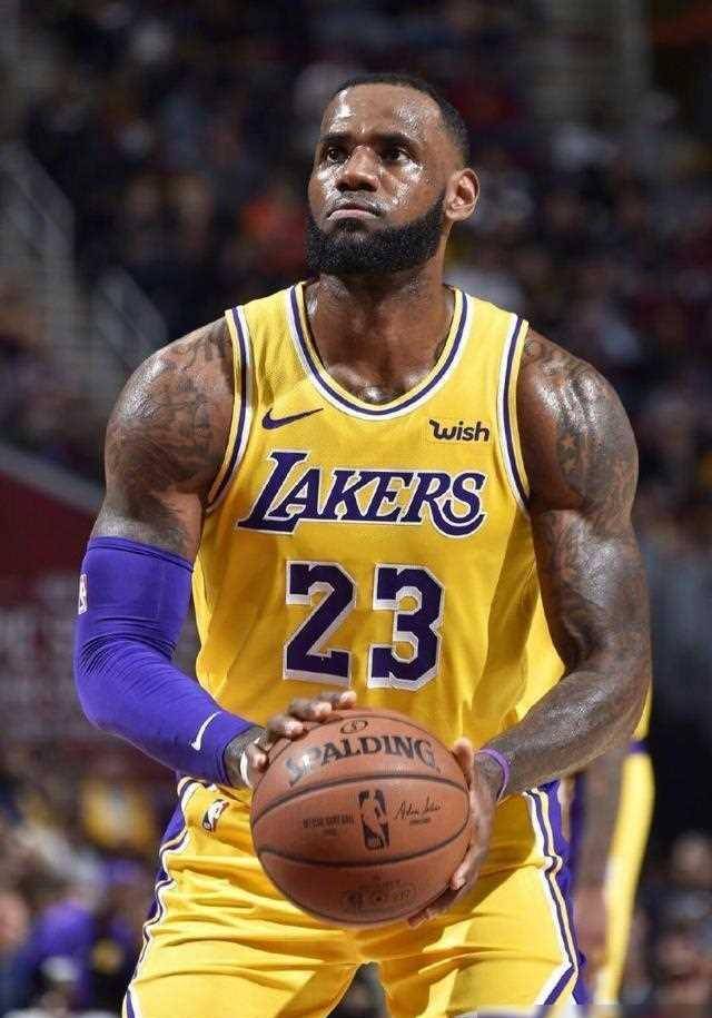 史上最伟大10位顶级运动员出炉!乔丹,泰森上榜,德约科