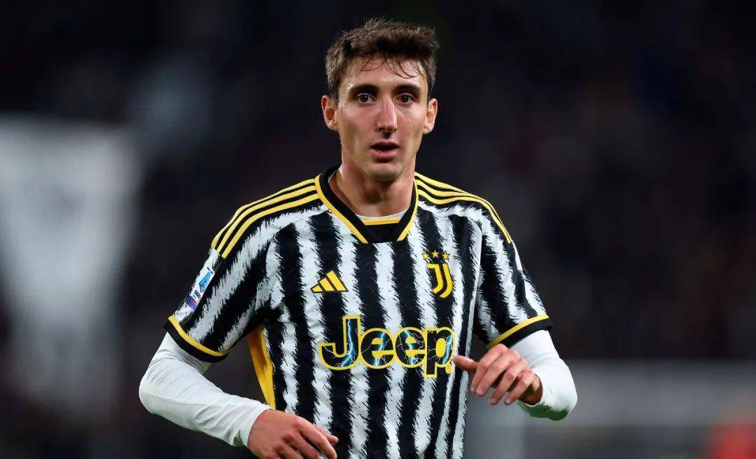 博格巴反兴奋剂案本月宣判,尤文无意出售坎比亚索,将与若热续约_比赛